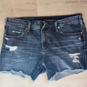 Silver Jeans Suki Mid Rise Shorts
